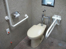 多摩川児童公園多目的トイレ