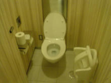 昭和記念公園 花みどり文化センター内トイレ