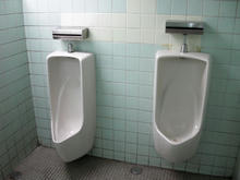 調布駅前トイレ