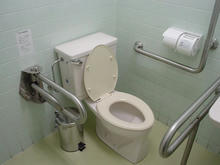 エコス奈良橋店多目的トイレ