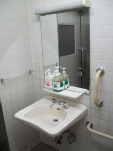 コープ回田店 外多目的トイレ