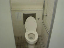 小金井公園　たてもの園前トイレ