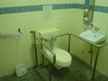 小金井公園　たてもの園前トイレ