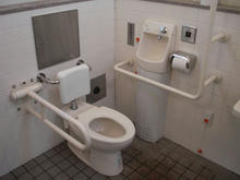 小金井公園 中央NEW多目的トイレ