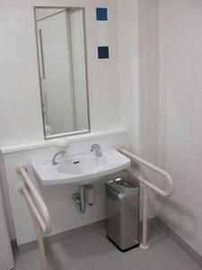 イトーヨーカドー 武蔵小金井店 1階多目的トイレ