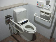 ドンキホーテ府中店多目的トイレ