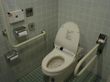 ニトリ田無店多目的トイレ