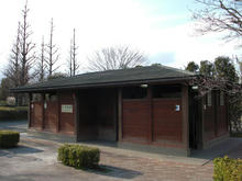 窪東公園トイレ