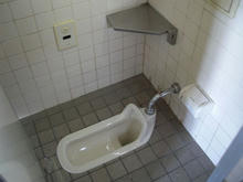 窪東公園トイレ