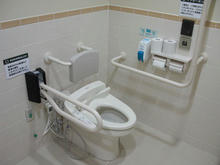 いなげや武蔵野関前店 3階多目的トイレ