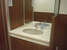 ヴィクトリアゴルフ三鷹野崎店トイレ