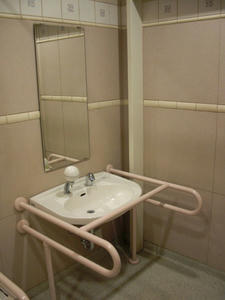 イトーヨーカドー国領店　3階多目的トイレ