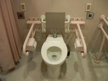 イトーヨーカドー国領店　3階多目的トイレ