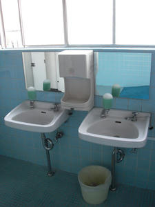 京王ストア野崎店 2階トイレ