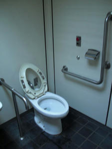 大沢緑地トイレ