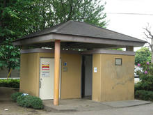 連雀中央公園トイレ