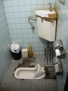 ハモニカ横丁トイレ