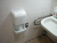 コープ牟礼店多目的トイレ