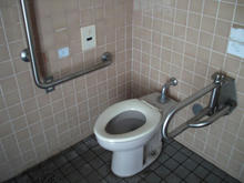 城山公園多目的トイレ