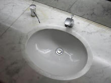 三鷹市芸術文化センター　1階トイレ