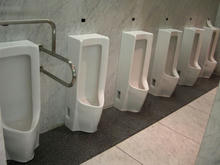 三鷹市芸術文化センター　1階トイレ