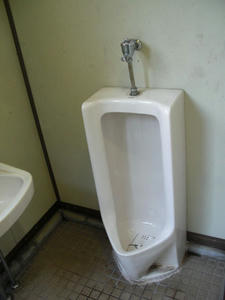 天神じゃぶじゃぶ公園トイレ