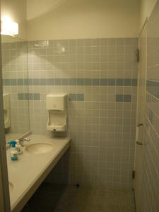 PCデポ三鷹店トイレ