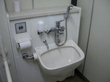武蔵関公園　ボート小屋横多目的トイレ