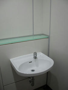 浅草寺北公衆多目的トイレ