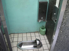 仲見世2号公衆トイレ