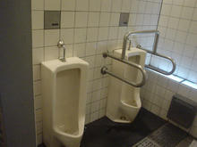 昌平橋公衆トイレ