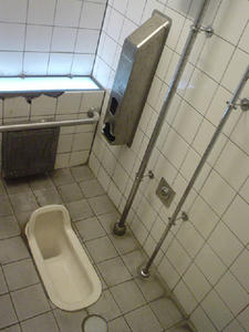 昌平橋公衆トイレ