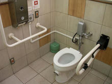 西郷銅像下公衆多目的トイレ