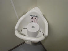 立川公園 新堤防運動広場トイレ