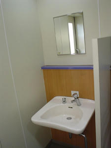 立川公園 新堤防運動広場トイレ