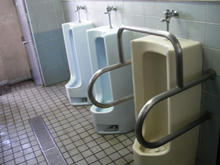 西武新宿駅前公衆トイレ