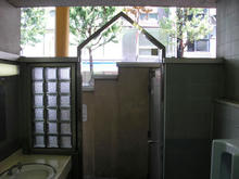 西武新宿駅前公衆トイレ