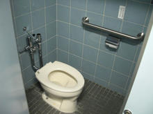 小金井公園 小金井市体育館2階トイレ