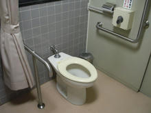 小金井公園 小金井市体育館2階トイレ