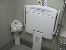 見影橋公園 駐車場多目的トイレ