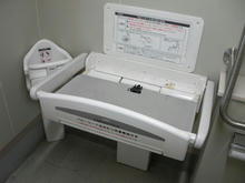 見影橋公園 駐車場多目的トイレ