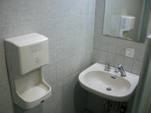 マルフジ福生店トイレ