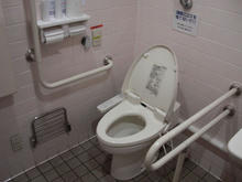 西友三鷹牟礼店多目的トイレ