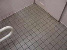 西友三鷹牟礼店多目的トイレ