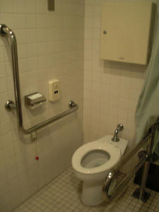 くにたち郷土文化館 館内多目的トイレ