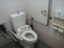 コジマNEW井草店 外トイレ