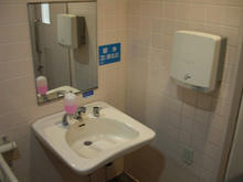 西友青柳店　2階多目的トイレ