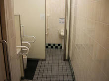 西友国領店トイレ