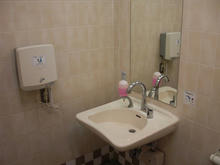 西友国領店多目的トイレ