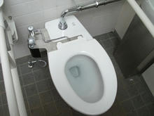 清瀬金山緑地公園多目的トイレ